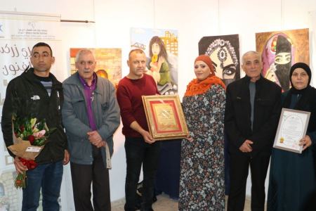  معرض "لوحتي حكايتي – انسانيات" للفنانة هدى محمد ذباح